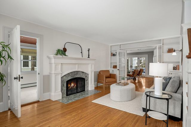 2192 Wellesley Avenue, Saint Paul, MN 55105