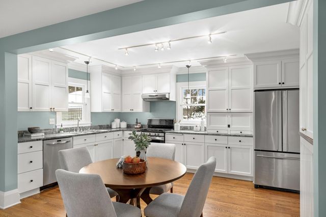 2192 Wellesley Avenue, Saint Paul, MN 55105