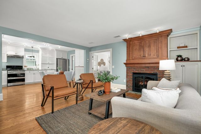 2192 Wellesley Avenue, Saint Paul, MN 55105