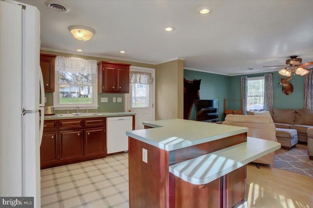 10744 CORAL RIDGE RD, Fayetteville, PA 17222