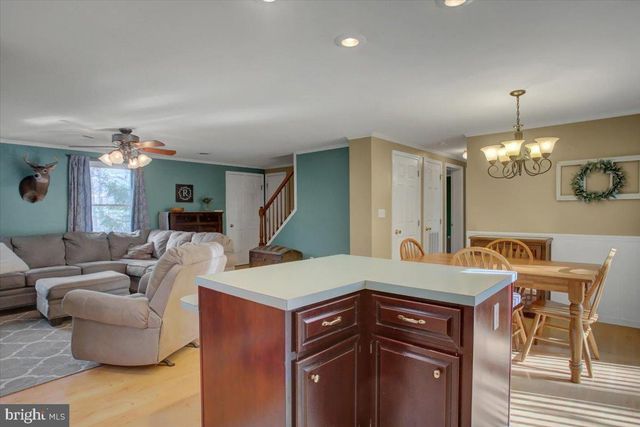 10744 CORAL RIDGE RD, Fayetteville, PA 17222