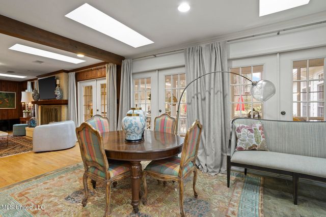 1512 Eastover Drive, Jackson, MS 39211