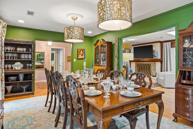 1512 Eastover Drive, Jackson, MS 39211