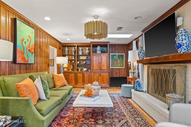 1512 Eastover Drive, Jackson, MS 39211