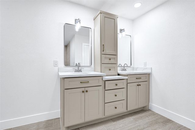 14411 Briarhills Parkway, Houston, TX 77077