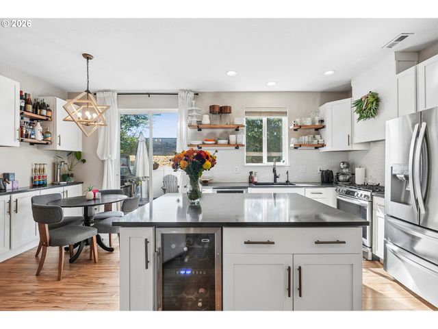 18615 Sw 93RD Ter, Tualatin, OR 97062