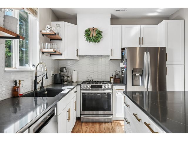 18615 Sw 93RD Ter, Tualatin, OR 97062