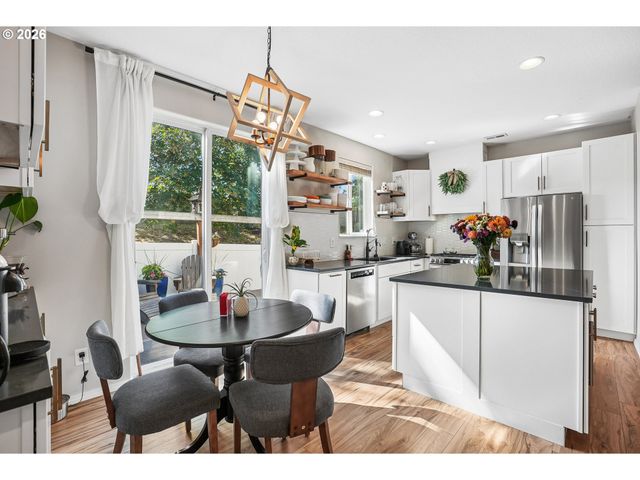 18615 Sw 93RD Ter, Tualatin, OR 97062