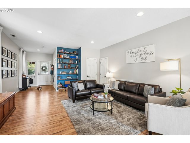 18615 Sw 93RD Ter, Tualatin, OR 97062