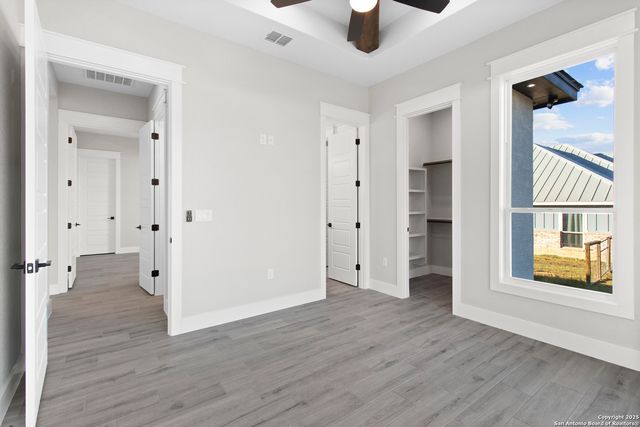 116 Western Way, Adkins, TX 78101