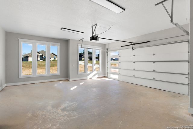 116 Western Way, Adkins, TX 78101