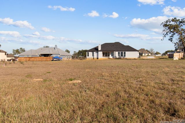 116 Western Way, Adkins, TX 78101