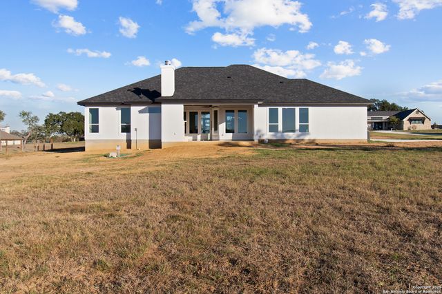 116 Western Way, Adkins, TX 78101