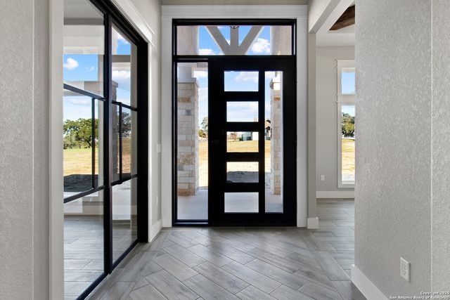 116 Western Way, Adkins, TX 78101