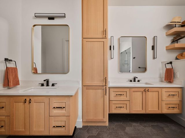 4301 Balcones DR, Austin, TX 78731