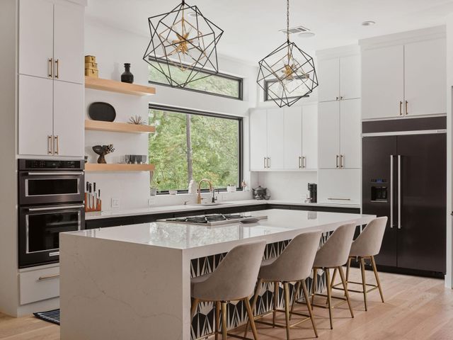 4301 Balcones DR, Austin, TX 78731