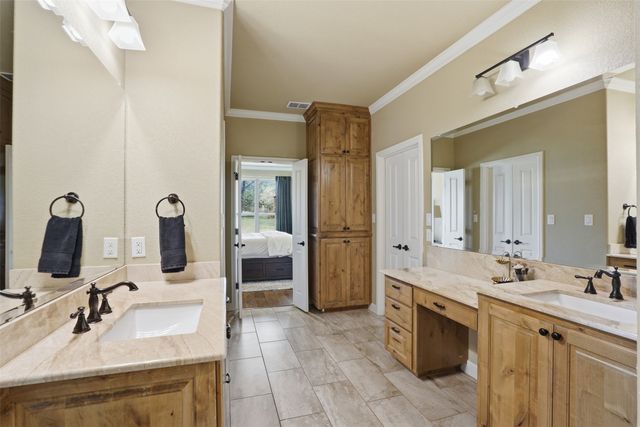 3832 Legend Trail, Granbury, TX 76049