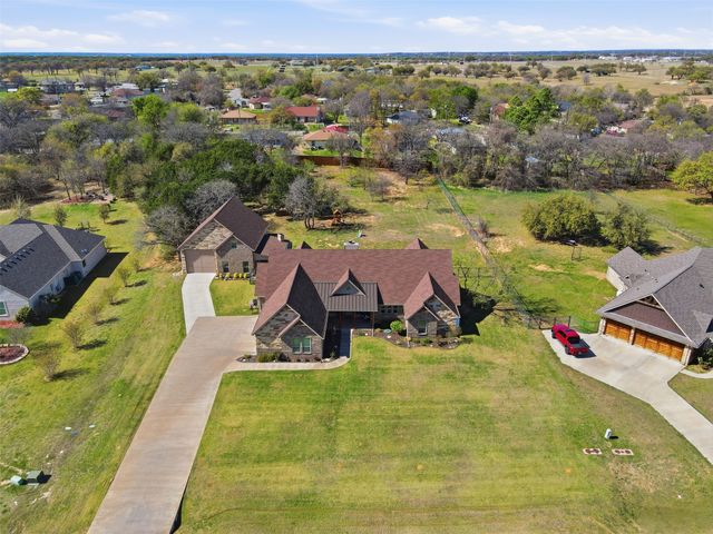 3832 Legend Trail, Granbury, TX 76049