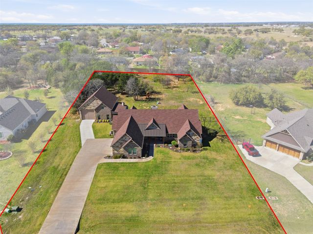3832 Legend Trail, Granbury, TX 76049