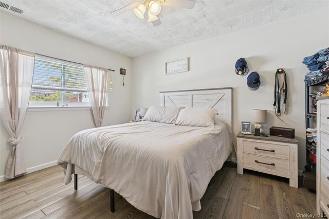 141 Pointe Circle N 141, Coram, NY 11727