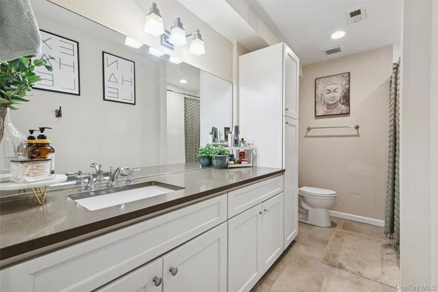 141 Pointe Circle N 141, Coram, NY 11727