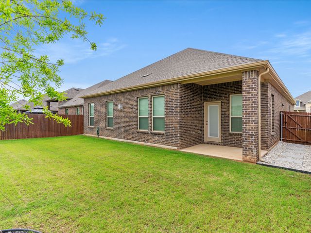 10017 Gray Barrel Drive, Aubrey, TX 76227