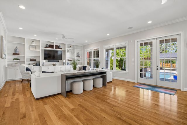 1500 King Hollands Avenue, Nashville, TN 37212