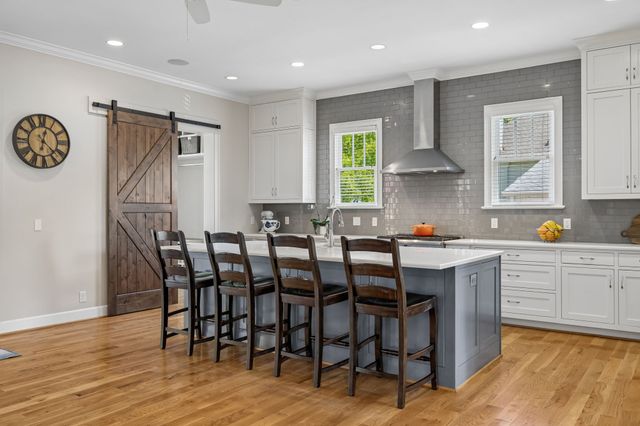 1500 King Hollands Avenue, Nashville, TN 37212