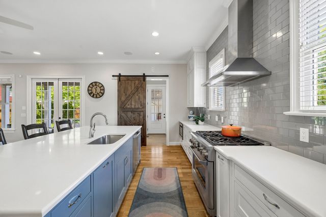 1500 King Hollands Avenue, Nashville, TN 37212