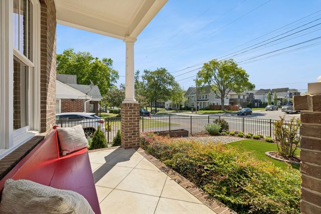 1500 King Hollands Avenue, Nashville, TN 37212