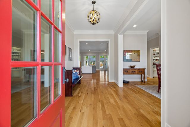 1500 King Hollands Avenue, Nashville, TN 37212