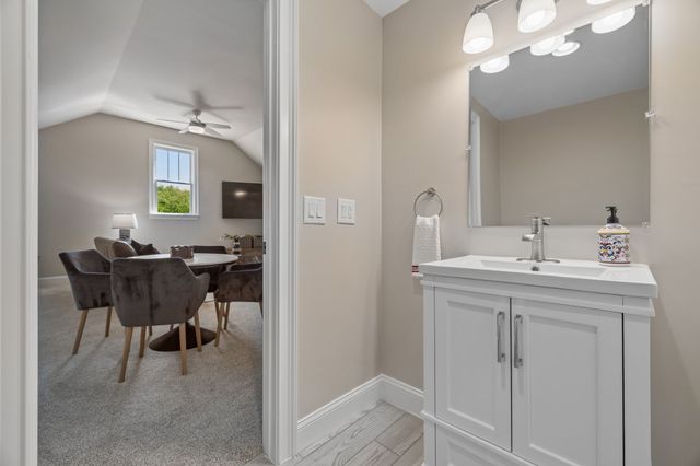 1500 King Hollands Avenue, Nashville, TN 37212