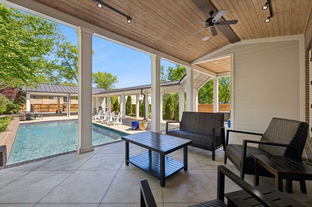 1500 King Hollands Avenue, Nashville, TN 37212