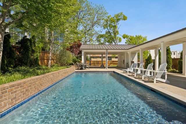 1500 King Hollands Avenue, Nashville, TN 37212