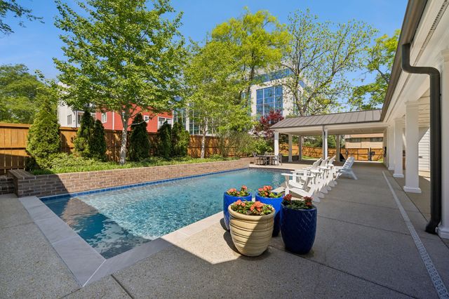 1500 King Hollands Avenue, Nashville, TN 37212