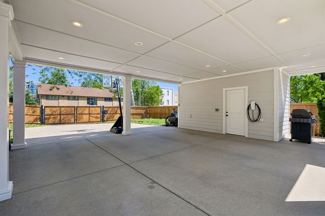 1500 King Hollands Avenue, Nashville, TN 37212