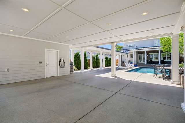 1500 King Hollands Avenue, Nashville, TN 37212