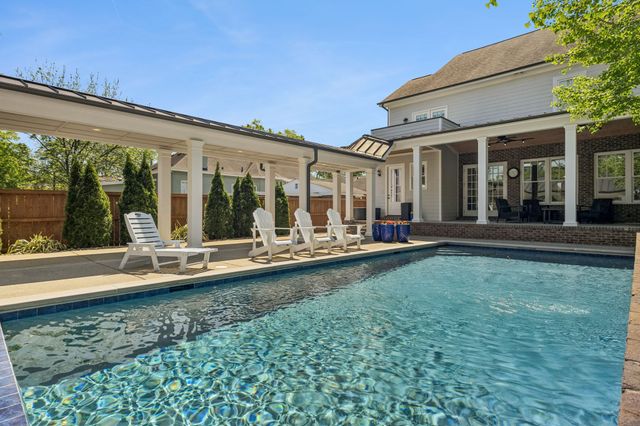 1500 King Hollands Avenue, Nashville, TN 37212