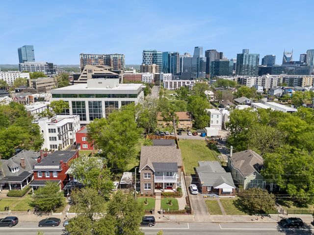 1500 King Hollands Avenue, Nashville, TN 37212