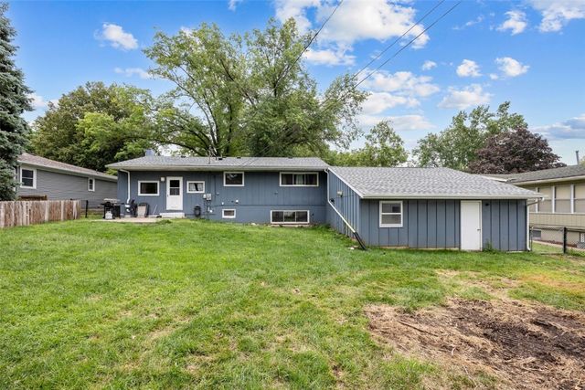 415 4th Avenue SW, Mt Vernon, IA 52314
