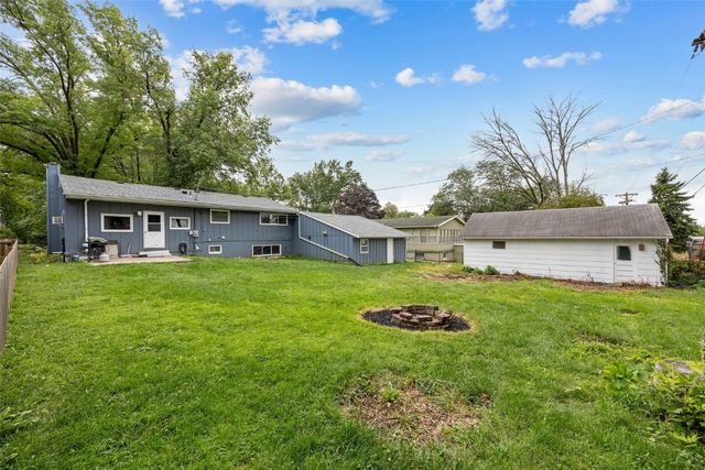 415 4th Avenue SW, Mt Vernon, IA 52314