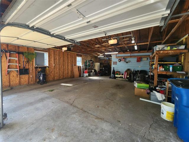 415 4th Avenue SW, Mt Vernon, IA 52314