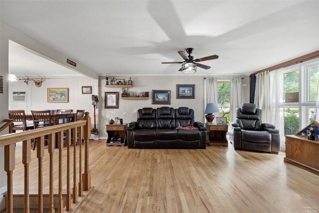 415 4th Avenue SW, Mt Vernon, IA 52314