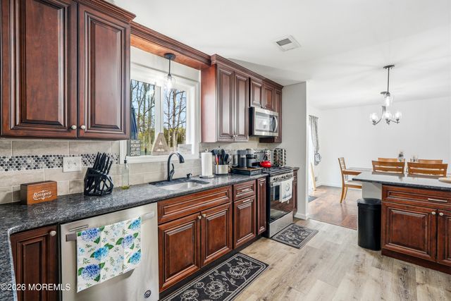 14 Anita Drive, Jackson, NJ 08527
