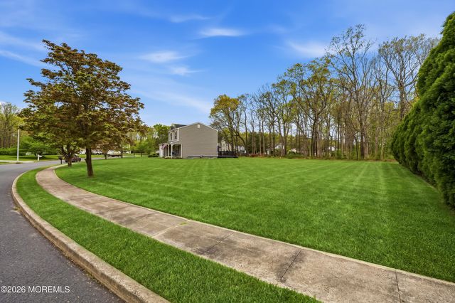 14 Anita Drive, Jackson, NJ 08527