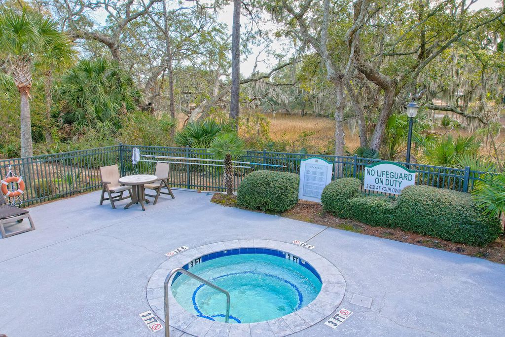 Image 15 of property listing at 130 River Landing Drive 3306, Daniel Island, SC 29492