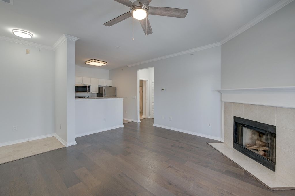 Image 9 of property listing at 130 River Landing Drive 3306, Daniel Island, SC 29492