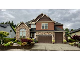 545 E 18TH St, La Center, WA 98629