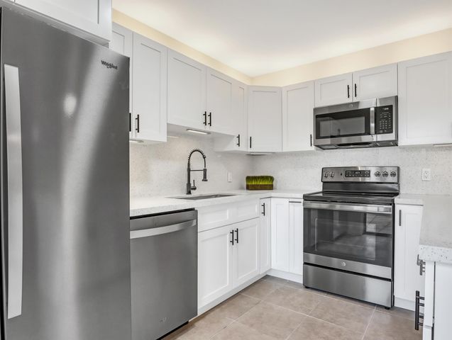 5738 SE Windsong Lane 315, Stuart, FL 34997