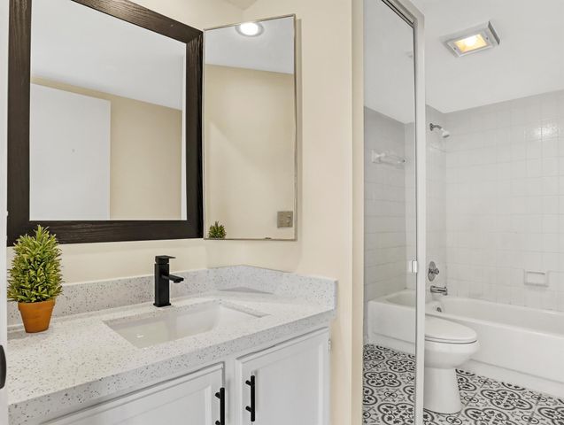 5738 SE Windsong Lane 315, Stuart, FL 34997